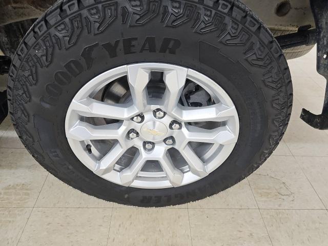 Photo of 2022 Northsky Blue Metallic Chevrolet Silverado 1500