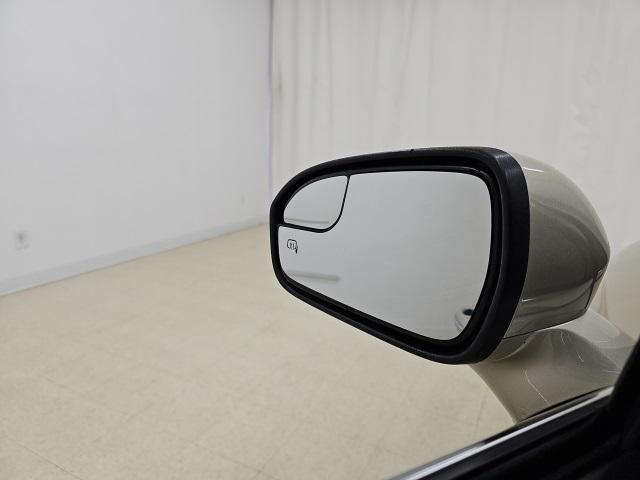 Photo of 2017 White Gold Ford Fusion