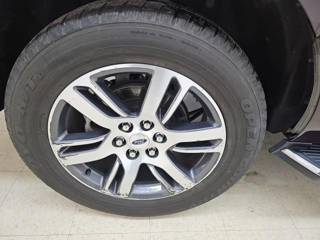 Photo of 2023 Red Metallic Ford Expedition Max