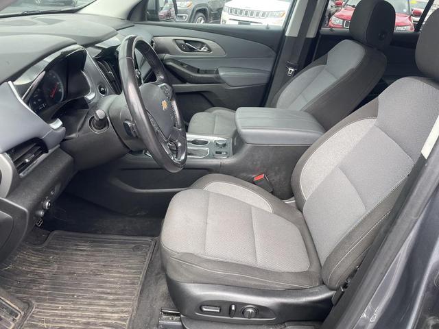 Photo of 2020 Gray Chevrolet Traverse