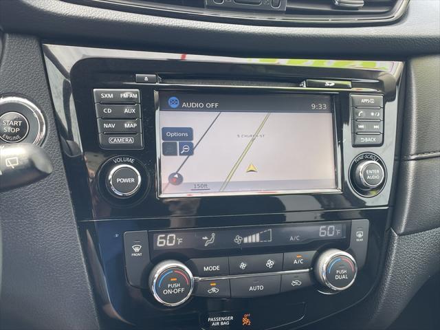 Photo of 2017 Black Nissan Rogue