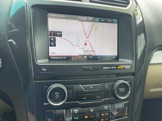 Photo of 2016 Blue Ford Explorer