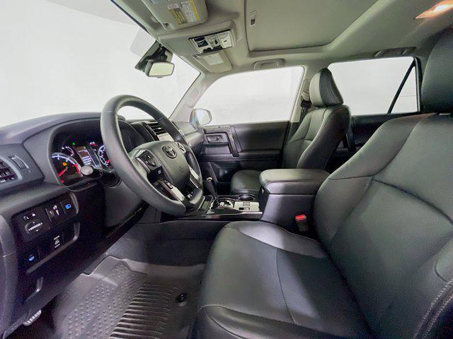Photo of 2021 Blizzard Pearl Toyota 4Runner