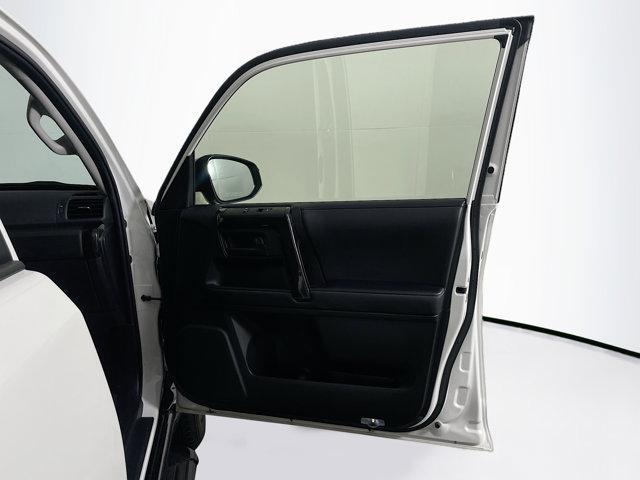 Photo of 2021 Blizzard Pearl Toyota 4Runner