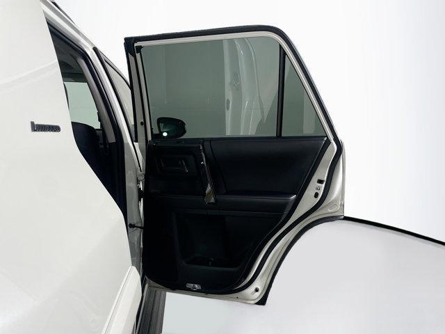 Photo of 2021 Blizzard Pearl Toyota 4Runner