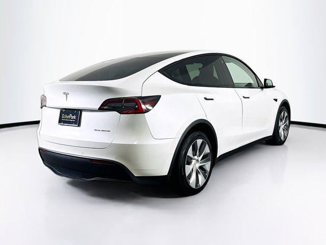 Photo of 2021 Pearl White Multi-Coat Tesla Model Y