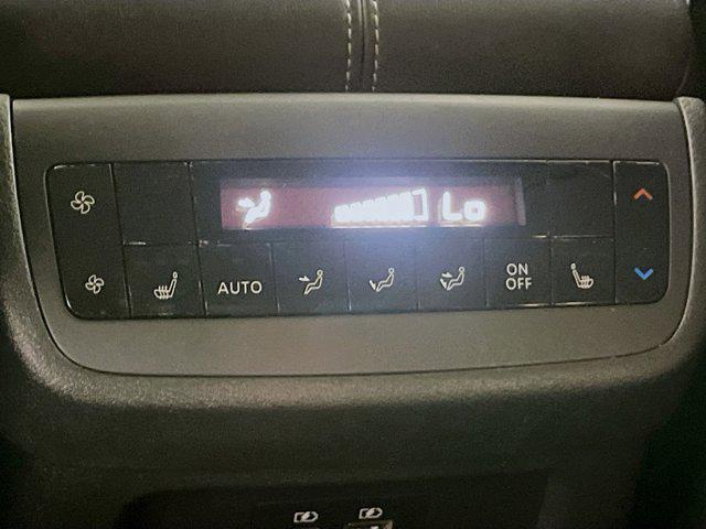 Photo of 2024 Super Black Nissan Pathfinder