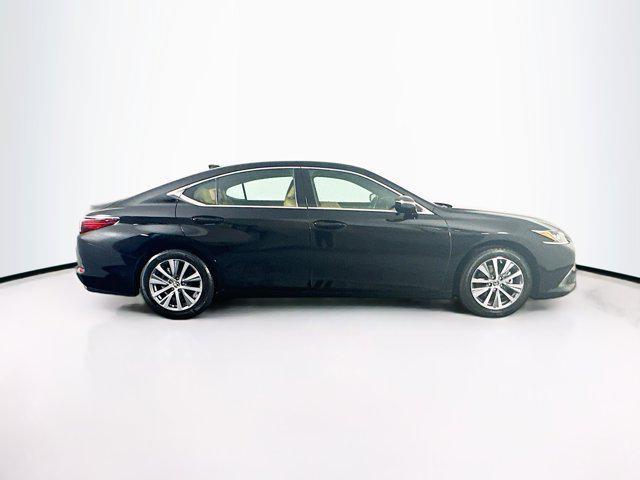 Photo of 2020 Obsidian Lexus ES 350