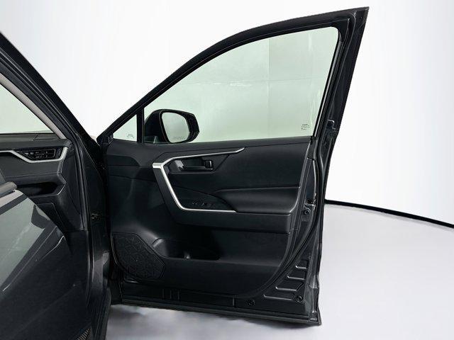 Photo of 2019 Magnetic Gray Metallic Toyota RAV4