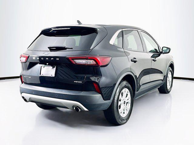 Photo of 2024 Agate Black Metallic Ford Escape
