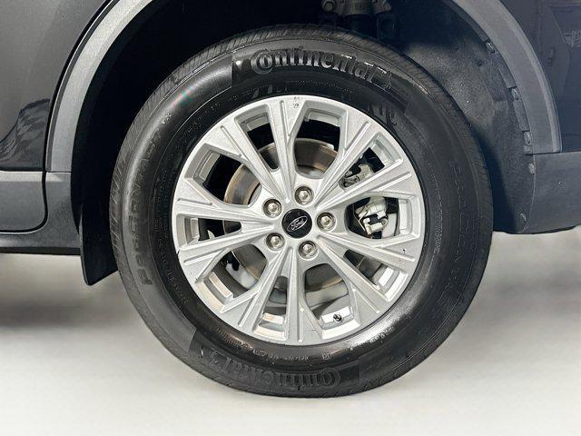 Photo of 2024 Agate Black Metallic Ford Escape