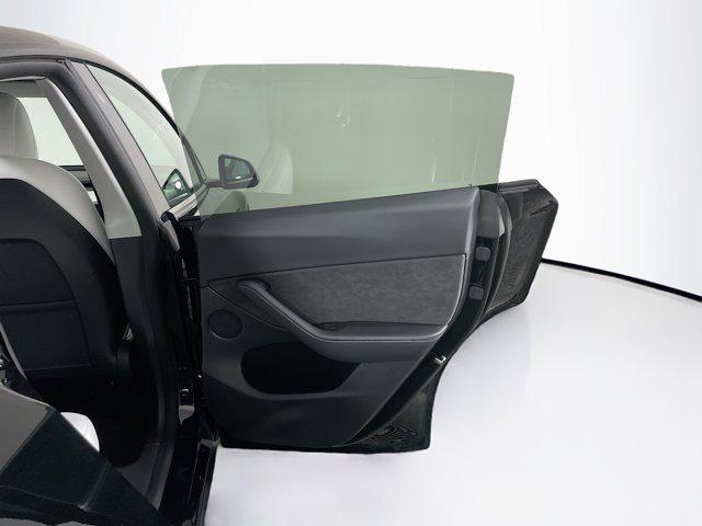 Photo of 2022 Solid Black Tesla Model Y