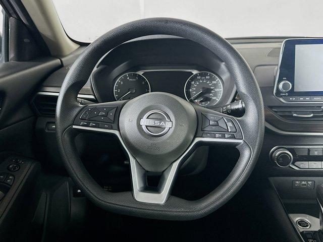 Photo of 2024 Gun Metallic Nissan Altima