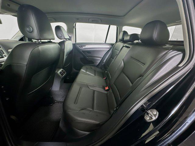 Photo of 2017 Black Volkswagen Golf SportWagen