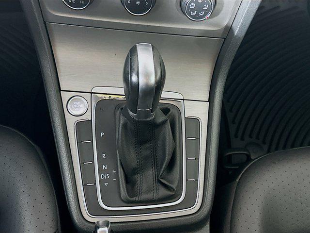 Photo of 2017 Black Volkswagen Golf SportWagen