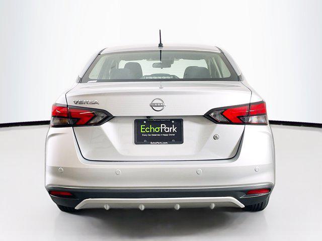 Photo of 2024 Brilliant Silver Metallic Nissan Versa