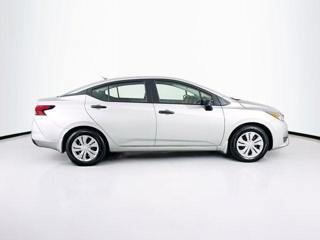 Photo of 2024 Brilliant Silver Metallic Nissan Versa