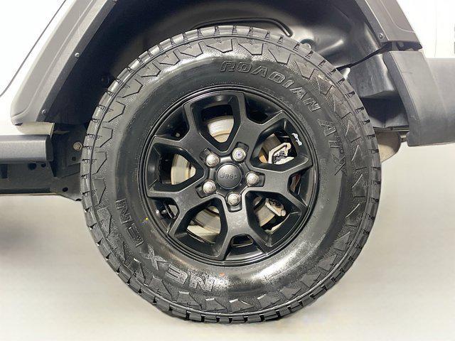 Photo of 2022 Bright White Clearcoat Jeep Wrangler