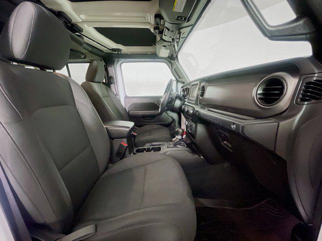 Photo of 2022 Bright White Clearcoat Jeep Wrangler