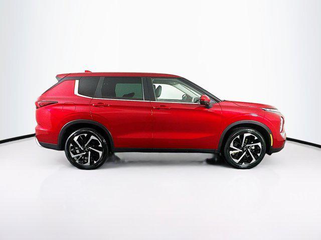 Photo of 2023 Red Diamond Mitsubishi Outlander