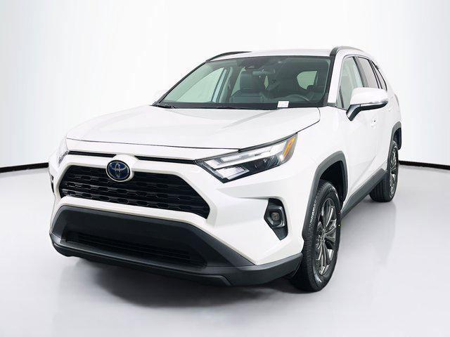 Photo of 2023 Wind Chill Pearl Toyota RAV4 Hybrid