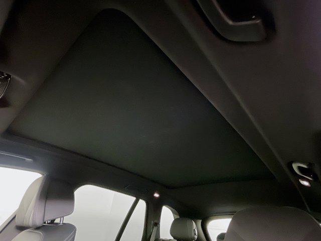 Photo of 2024 Black Sapphire Metallic BMW X5