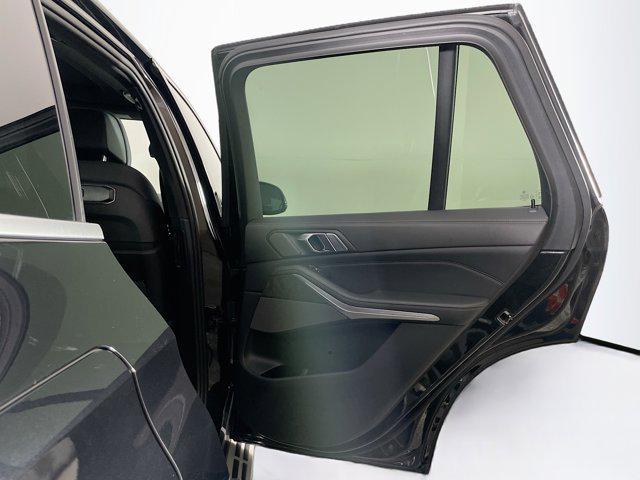 Photo of 2024 Black Sapphire Metallic BMW X5