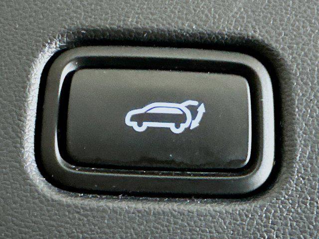 Photo of 2024 Shimmering Silver Hyundai TUCSON