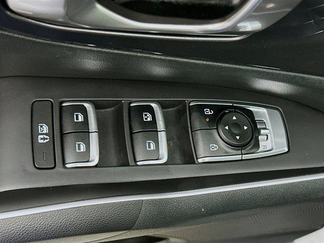 Photo of 2024 Everlasting Silver Kia Sorento