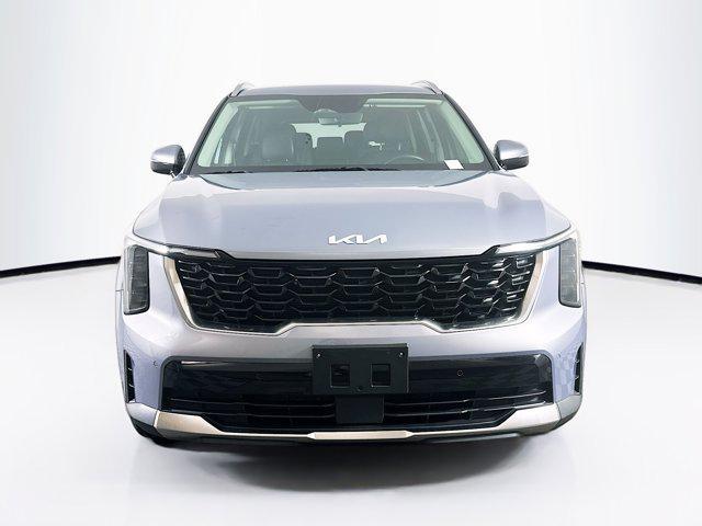 Photo of 2024 Everlasting Silver Kia Sorento