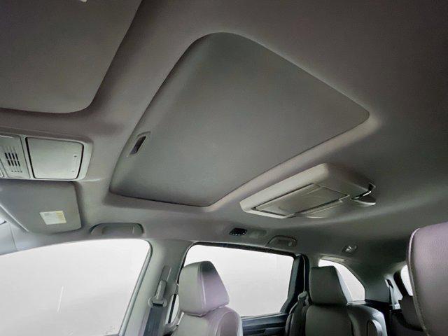 Photo of 2019 White Diamond Pearl Honda Odyssey