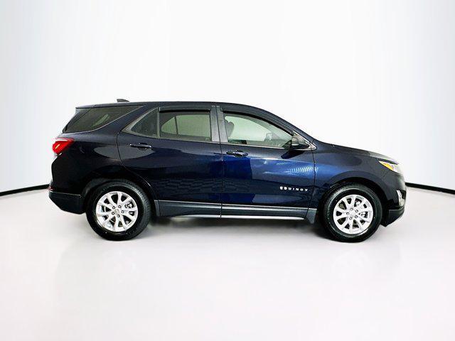 Photo of 2020 Midnight Blue Metallic Chevrolet Equinox