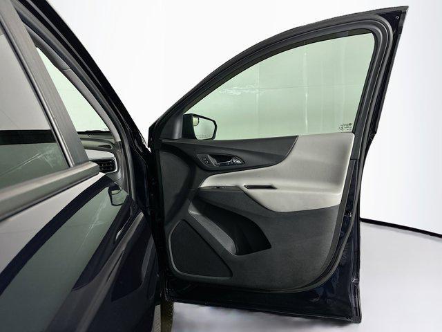 Photo of 2020 Midnight Blue Metallic Chevrolet Equinox