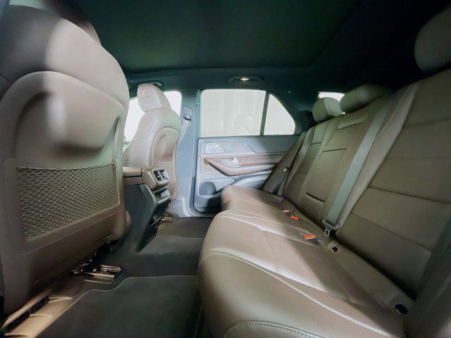 Photo of 2022 Silver Mercedes-Benz GLE 350