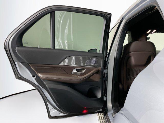 Photo of 2022 Silver Mercedes-Benz GLE 350