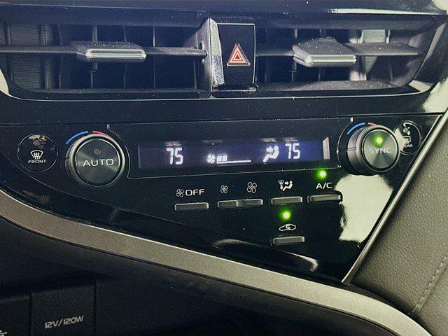 Photo of 2024 Ice Cap Toyota Camry