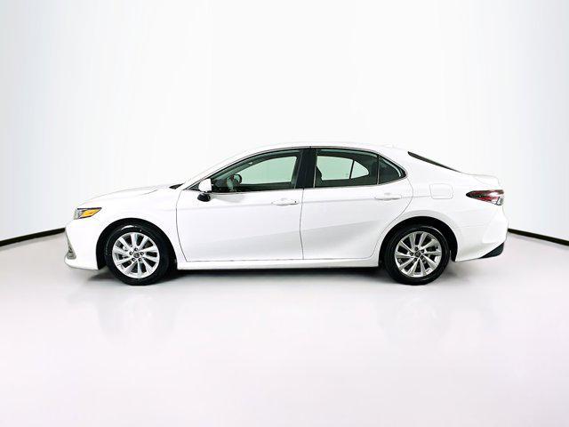 Photo of 2024 Ice Cap Toyota Camry