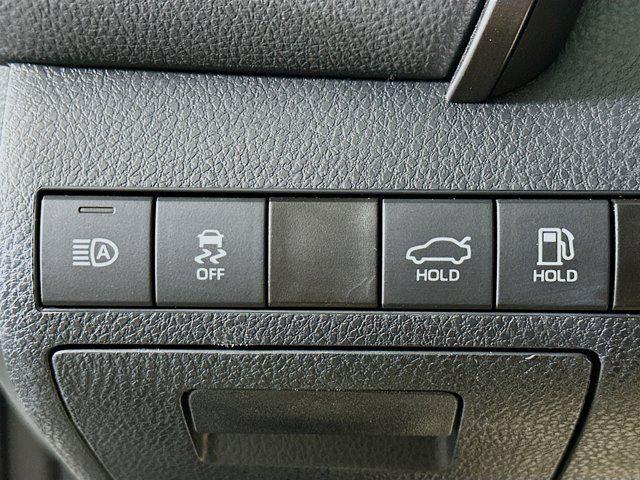 Photo of 2024 Ice Cap Toyota Camry