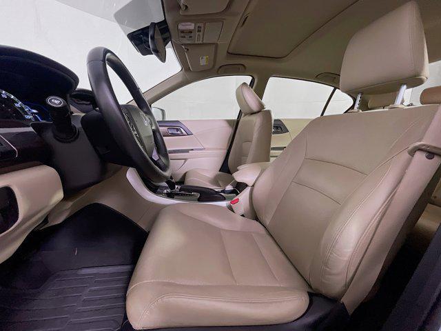 Photo of 2017 Lunar Silver Metallic Honda Accord Hybrid