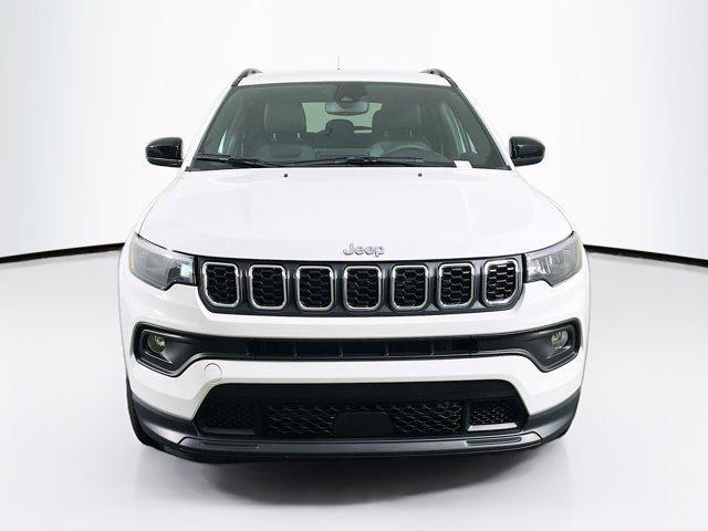 Photo of 2024 Bright White Clearcoat Jeep Compass