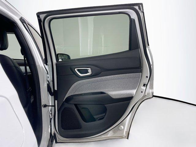 Photo of 2024 Bright White Clearcoat Jeep Compass
