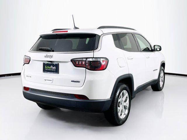 Photo of 2024 Bright White Clearcoat Jeep Compass