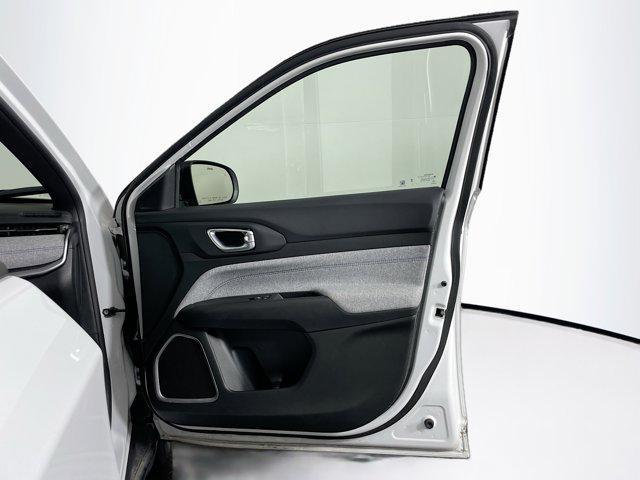 Photo of 2024 Bright White Clearcoat Jeep Compass