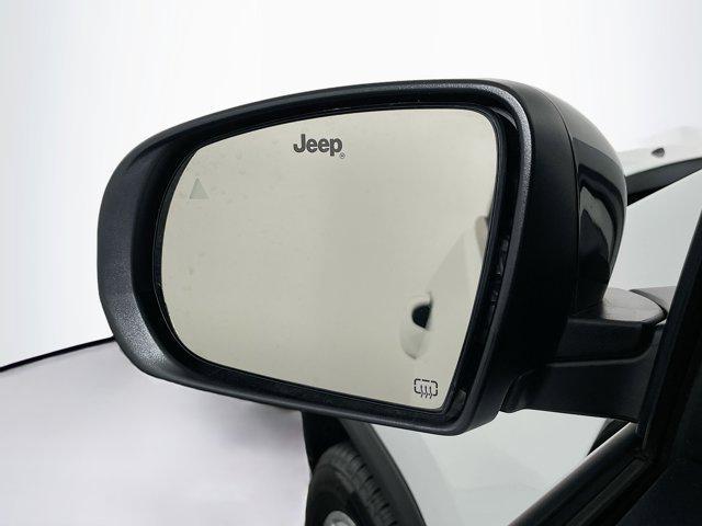 Photo of 2024 Bright White Clearcoat Jeep Compass