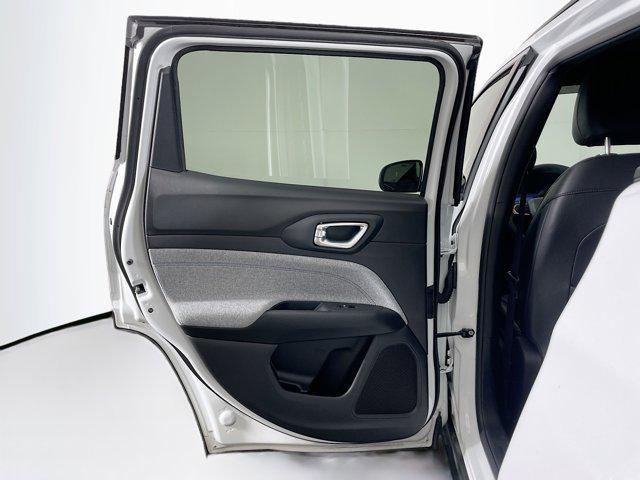 Photo of 2024 Bright White Clearcoat Jeep Compass