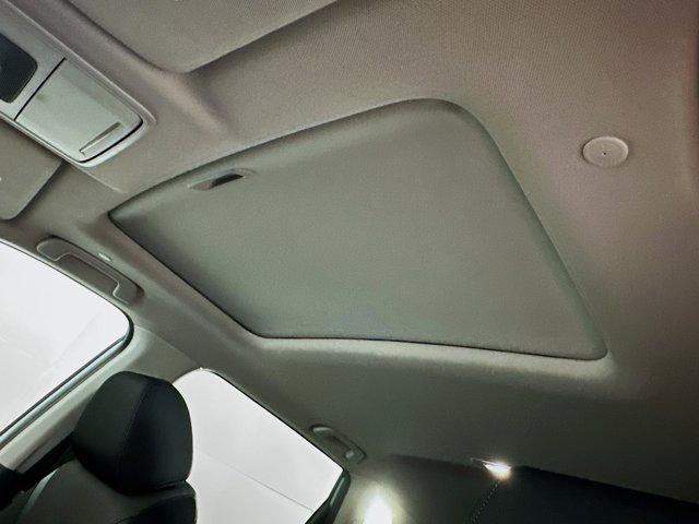 Photo of 2024 Lunar Silver Metallic Honda CR-V