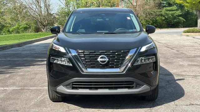 Photo of 2023 Black Nissan Rogue
