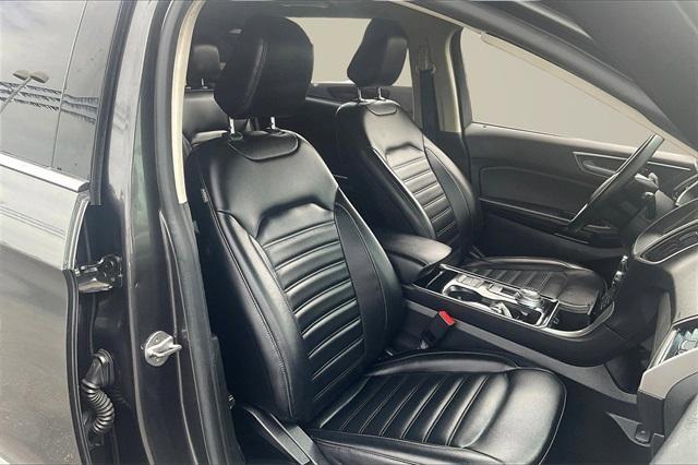 Photo of 2020 Magnetic Ford Edge