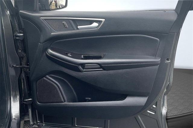 Photo of 2020 Magnetic Ford Edge