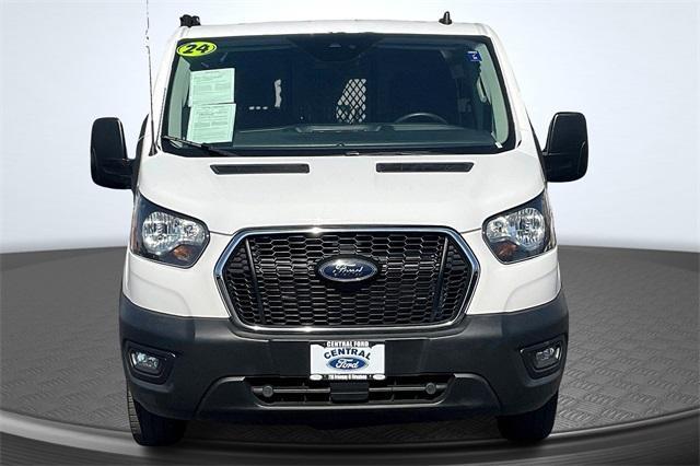 Photo of 2024 Oxford White Ford Transit-250